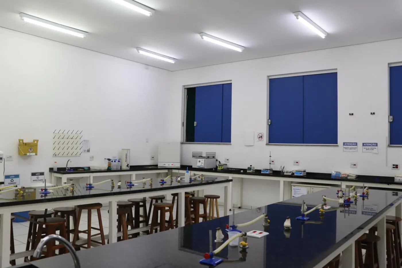 Laboratório de Microbiologia